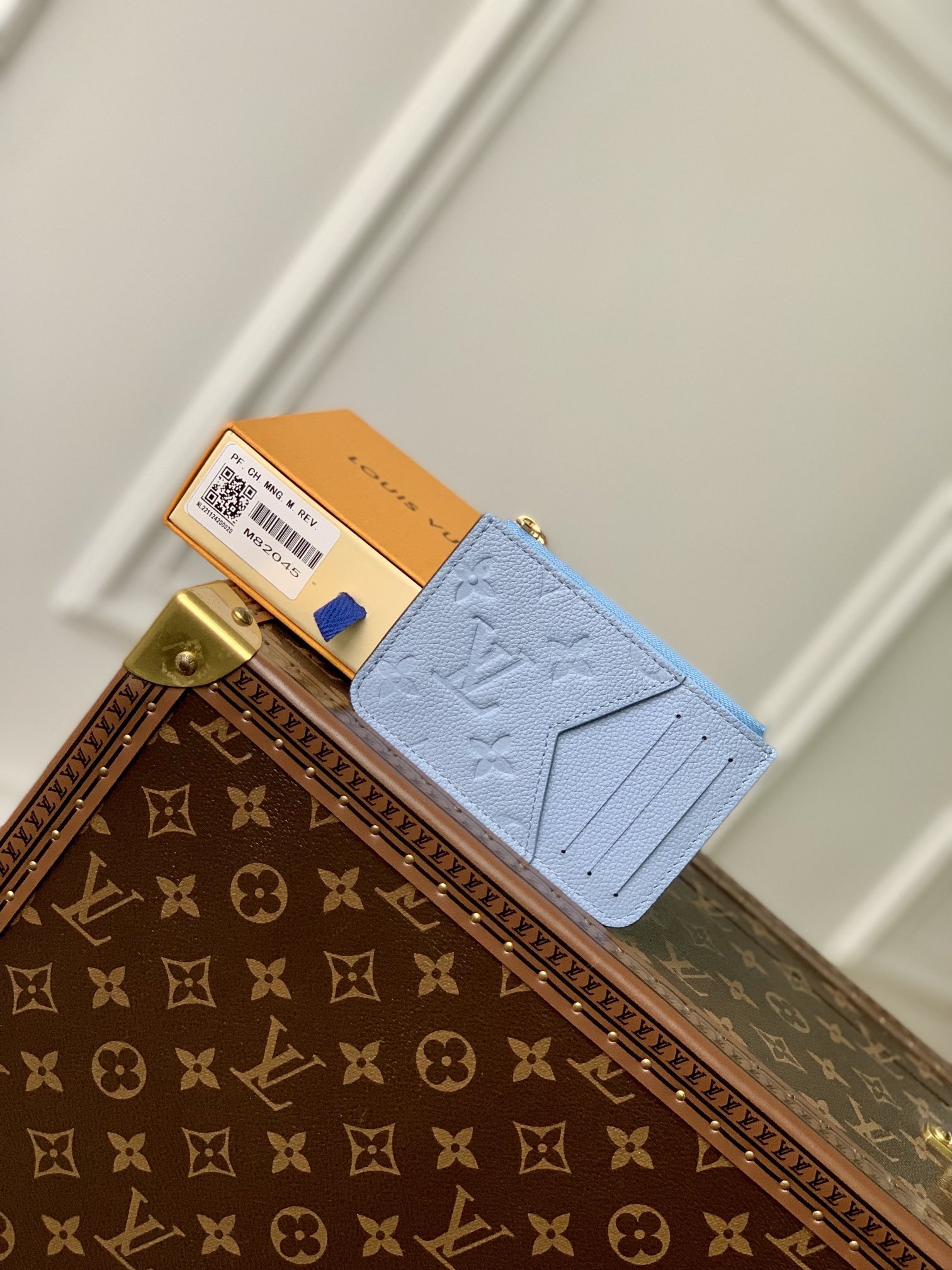 Louis Vuitton Wallet-M81
